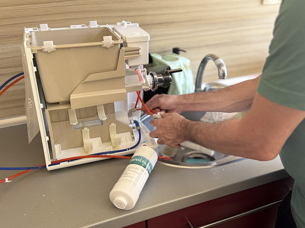 Reparo preventivo de eletrodoméstico dentro de casa