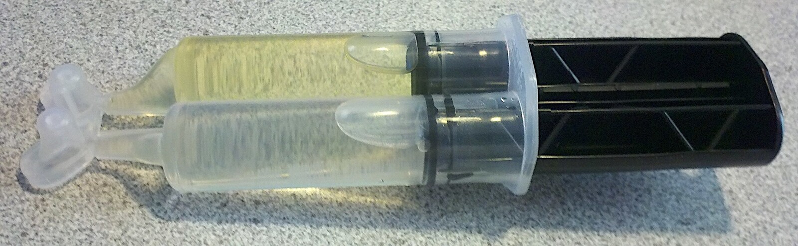Tubo aplicador duplo de cola epóxi de 5 minutos, com resina e endurecedor em compartimentos separados