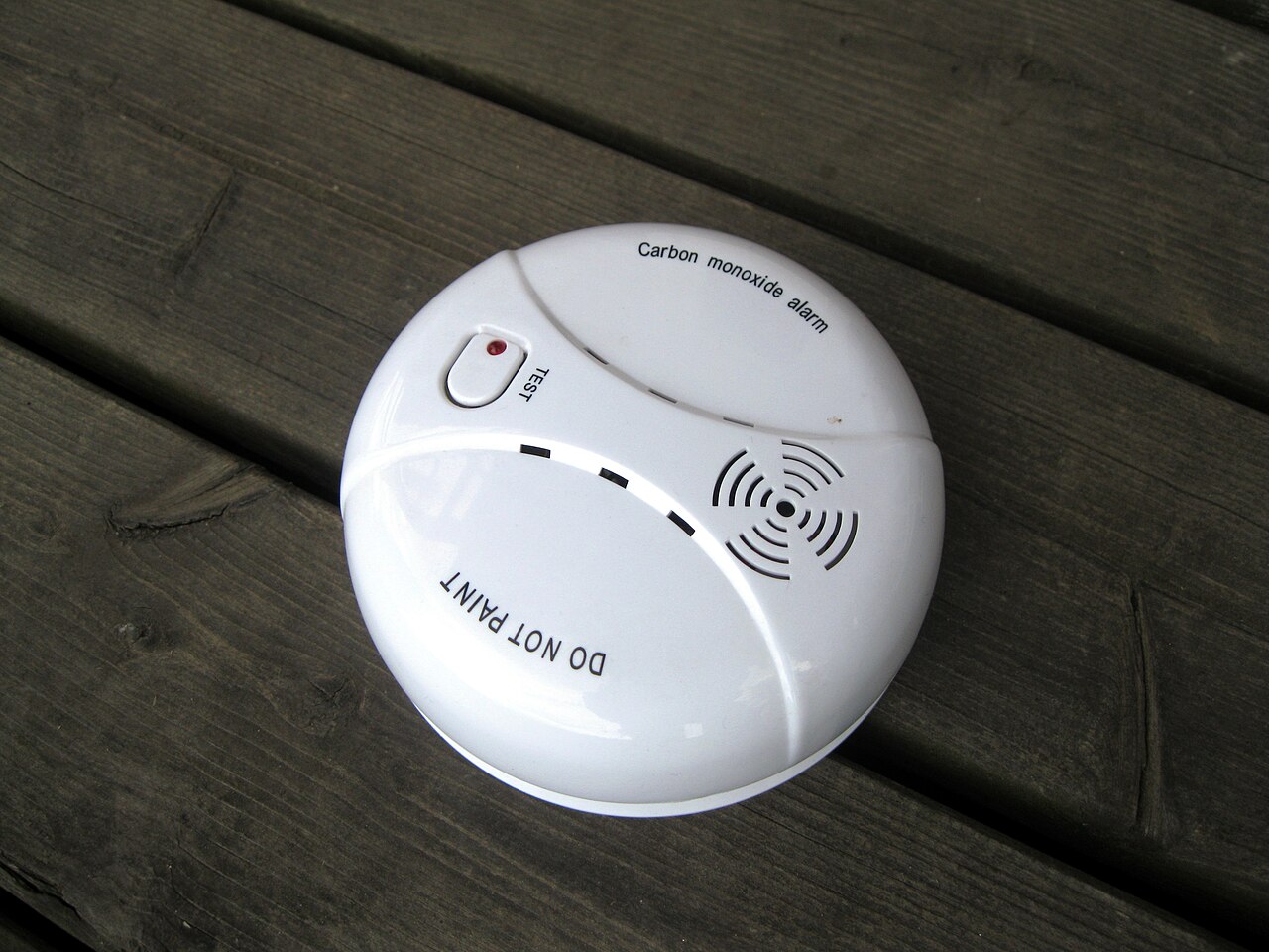Detector/alarme de monóxido de carbono, dispositivo recomendado perto de aparelhos a gás