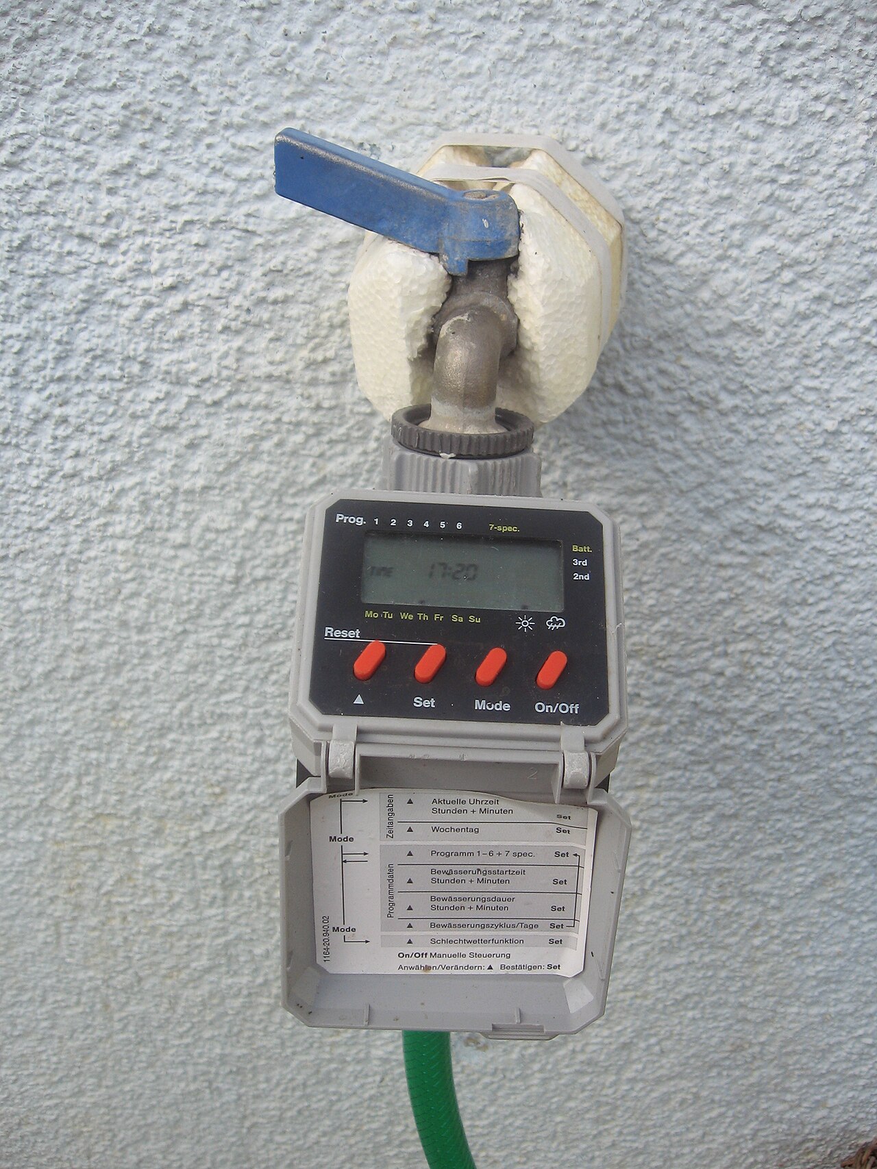 Temporizador de irrigação automático conectado à torneira de jardim